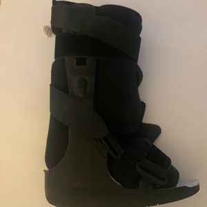 Royce Medical Equalizer Boot Size Medium
